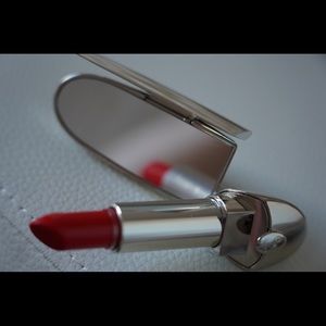 Guerlain Rouge lipstick 28 Genna